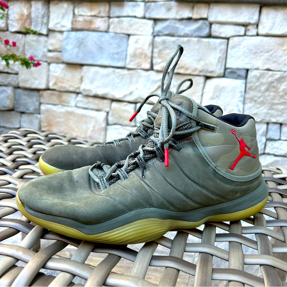 Jordan Super Fly 2017 Green Camo Mid Ankle Basketball Shoe